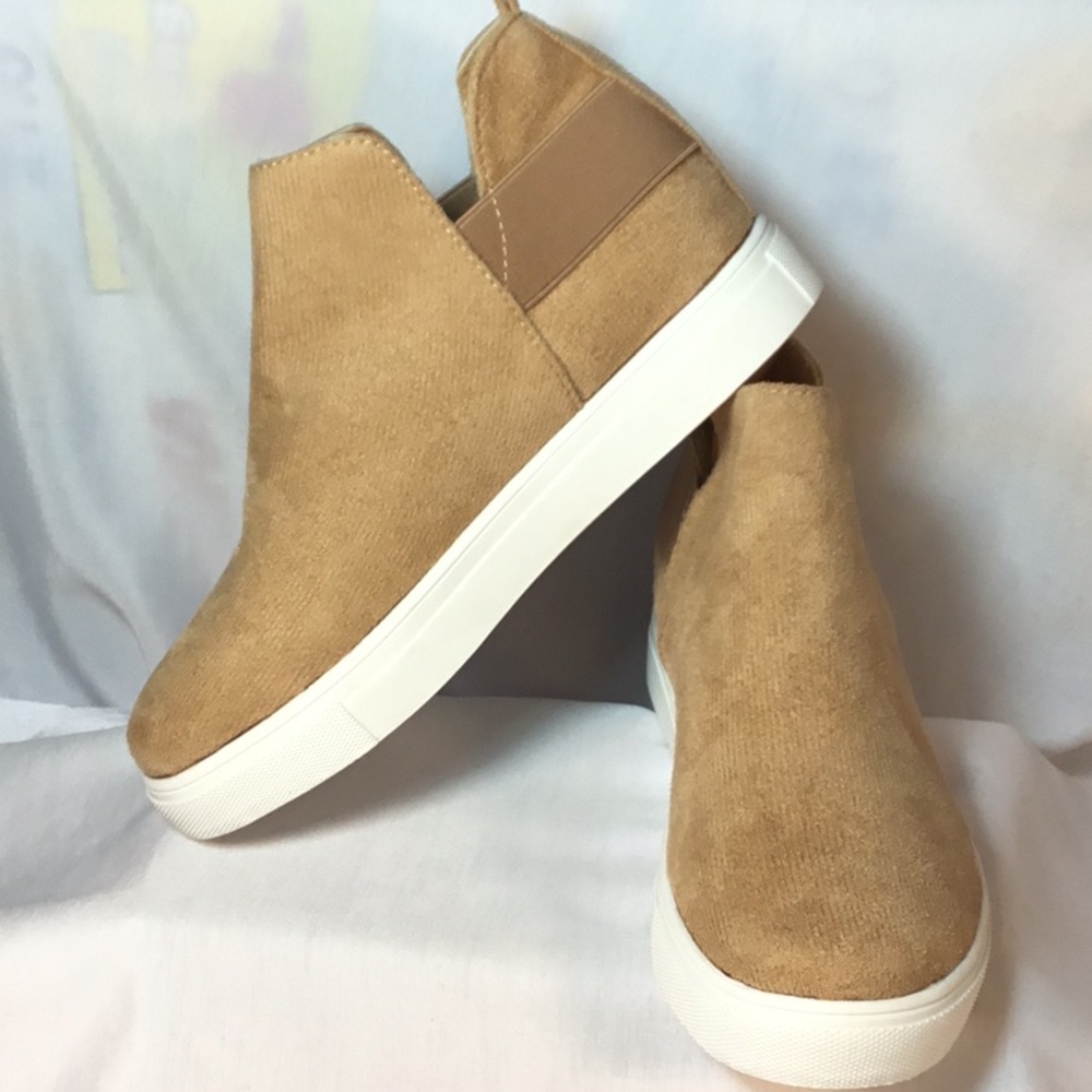 Lovely’s Collection Booties